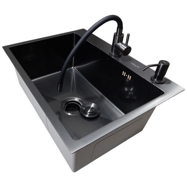 Комплект кухонной мойки Kraft NANO BLACK PVD HS60*45 (3.0/1.0 мм) декор SM10540 фото